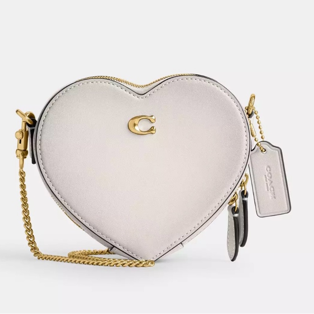 Heart Crossbody Bag 💕 - Picture 5 of 9